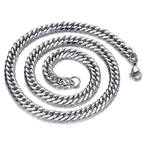 Klassieke zilverkleurige roestvrijstalen Cubaanse schakelketting met karabijnsluiting