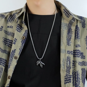 Collana da uomo con pendente a foglia d'acero in acciaio argento vintage stile hip-hop