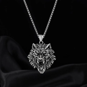 Punk style stainless steel wolf head pendant necklace with vintage silver finish for men