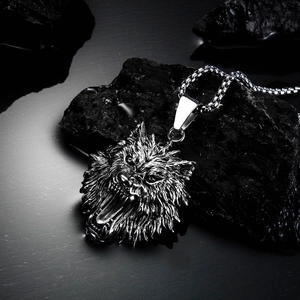 Silver howling wolf head pendant necklace for men with box chain on volcanic rock