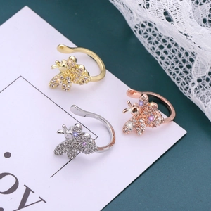 Exquisite bee-shaped ear bone clips in gold, silver, and rose gold with zircon inlay