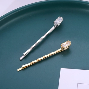 Fashionable wave pattern hair clips with rectangular zircon in silver and gold set