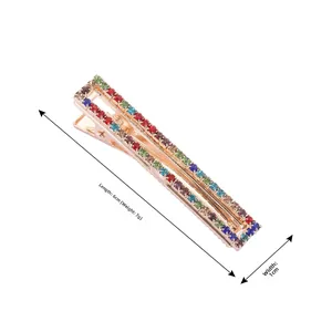 Detailansicht der 6 cm langen roségoldenen Haarklammer mit bunten Kristall-Strasssteinen