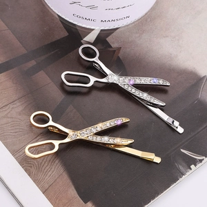 Pince à Cheveux Créative Forme de Ciseaux pour Femmes Alliage Strass Barrettes Minimalistes Accessoires Cheveux Mode Or Argent