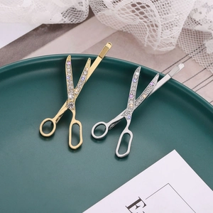 Barrettes à cheveux créatives en forme de ciseaux en métal doré et argenté avec strass
