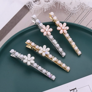 Barrettes Cheveux Künstliche Perle Fleur Style Coréen Élégantes Strass Pinces Bec de Canard Alliage Pinces Latérales Femme Accessoires