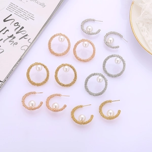 Vintage Geometric Artificial Pearl Stud Earrings Alloy Metal C-Shape Round Gold Silver Rose Gold Elegant Jewelry For Women Daily Accessories