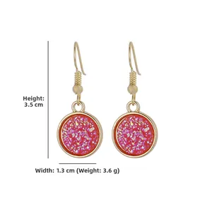 Dettagli orecchini druzy in resina rosa con misure 3,5 cm di altezza e 1,3 cm di larghezza