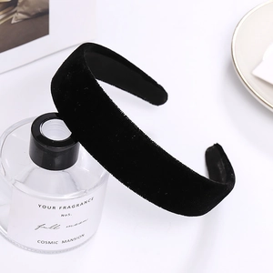 Serre-tête minimaliste en velours noir pour femmes avec rembourrage en éponge douce
