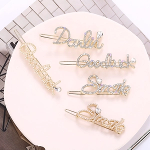 Élégante Pince à Cheveux Alphabet en Alliage Avec Künstliche Perle d'imitation Et Strass Épingles à Cheveux Lettre Or pour Femmes
