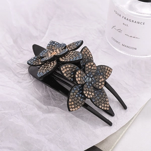 Haarklammer im koreanischen Stil mit Strasssteinen und Blumendesign in Blau und Champagner