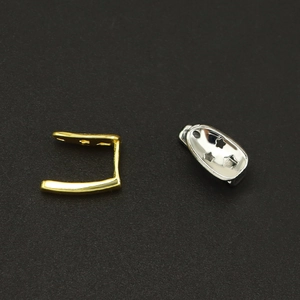 Vue détaillée des accessoires dentaires hip hop grillz avec étoile et forme en U