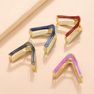 Minimalist V-Shaped Metal Hair Claw Clip Korean Style Alloy Enamel Small Hair Catch Clip For Women Girls Hair Accessories