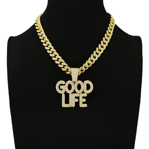 Chaîne cubaine en or hip hop avec pendentif lettre GOOD LIFE glacé et zircons blancs
