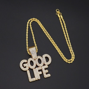 Collier hip hop avec pendentif lettres GOOD LIFE serti de strass et chaîne torsadée dorée