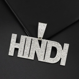 Collana con ciondolo lettera HINDI stile hip hop con scintillanti zirconi bianchi