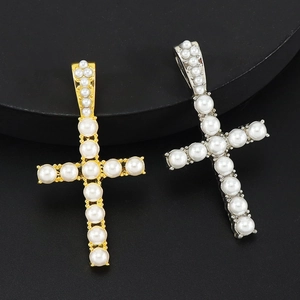 Collares de tenis en oro y plata con colgantes de cruz de perlas de lujo para streetwear