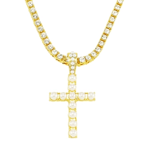 Collar de cadena tennis con colgante de cruz e incrustaciones de perlas doradas