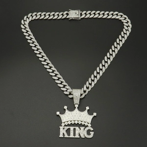 Collana con ciondolo corona KING e catena cubana con strass in tonalità argento