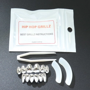 Hip hop silver 6-teeth grillz set with plating finish and vampire fangs accessories