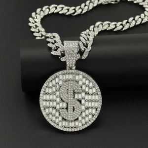 Chaîne cubaine argentée avec pendentif rond signe dollar glacé pour style hip-hop