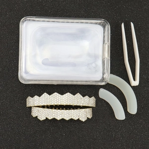 Kit grillz hip hop doré serti de zircons avec accessoires de moulage et coffret