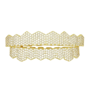 Set de grillz hip hop doré serti de zircons cubiques pour un look brillant et iced out