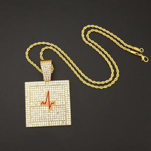 Hiphop Goldanhänger Halskette mit Zirkonia-Besatz und roter EKG-Pulslinie im Design
