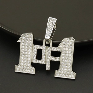 Collana con ciondolo numero 101 hip hop argentata con micro-pavé di strass brillanti
