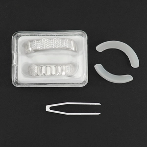 Ensemble grillz de vampire en argent avec zircons et kit de moulage complet