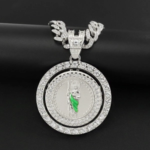Collier hip hop Saint Jude avec pendentif rotatif, cristaux et chaîne cubaine