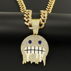 Collana con Pendente Faccia Emoji Effetto Scioglimento Hip Hop in Lega con Strass Maglia Cubana Gioielli per Uomo Donna