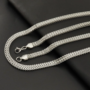 Collana a doppio strato in acciaio inossidabile a maglia Franco con chiusura a moschettone
