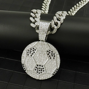 Collier avec Pendentif Ballon de Football Hip Hop Iced Out pour Hommes Femmes Alliage Strass Chaîne Gourmette Bijoux Sport