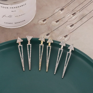 Boucles d'oreilles pendantes double triangle étincelantes en or rose or et argent