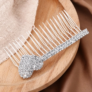 Elegante pettine per capelli con strass a cuore argentato per spose o acconciature