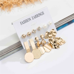 Lot de 6 paires de boucles d'oreilles dorées géométriques avec perles et strass