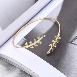 Fashionable gold leaf open bangle for women with sparkling crystal leaf details and stones