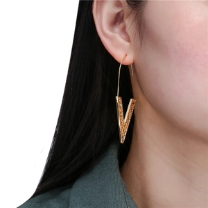 V-Shaped Alloy Earrings Stainless Steel Post Hollow Out Filigree Rose Gold Silver Dangle Earrings Women Geometric Jewelry