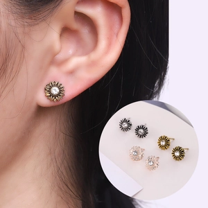 Vintage Alloy Sunflower Stud Earrings For Women With Rhinestone Antique Gold Silver Rose Gold Plated Floral Fashion Jewelry