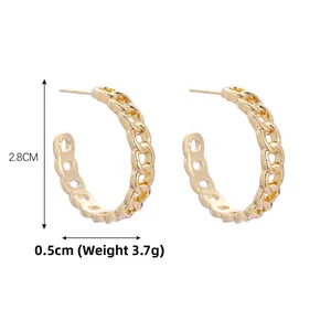 Detailed size view of gold C-shaped chain hoop earrings with dimensions 2.8cm by 0.5cm