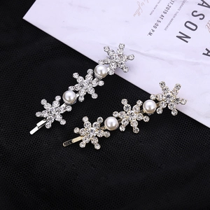 Barrette à Cheveux Élégante Flocon de Neige et Künstliche Perles Strass Alliage Hiver pour Femme Quotidien Mariage Fête Accessoires