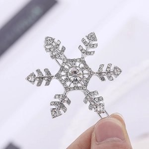 Elegant silver snowflake hair clip with shiny rhinestones for women fashion accessories