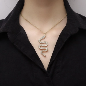 Fashion Alloy Snake Pendant Necklace For Women S-Shaped Animal Double Layer Curb Chain Rhinestone Sparkly Jewelry