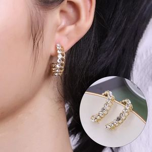 Boucles d'Oreilles en Alliage de Strass en Forme de C Avec Tige en Acier Inoxydable Design de Chaîne Tressée Bijoux Femme