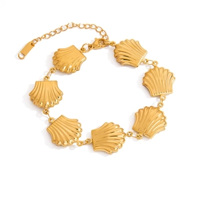 Polished 18K gold plated stainless steel bracelet with shell-shaped link charms and clasp