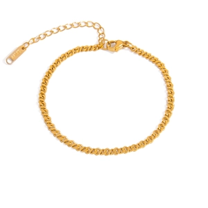 Detail of 18K gold-plated stainless steel chain with lobster clasp and STEEL engraved tag