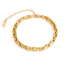 Modern 18K gold-plated stainless steel link bracelet with oval and rectangular chain segments