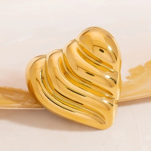 Broche cœur en acier inoxydable plaqué or 18 carats avec texture ondulée en relief
