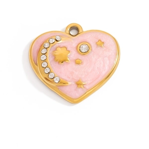 Colgante de corazón en esmalte rosa con baño de oro 18K y detalles de luna y estrellas